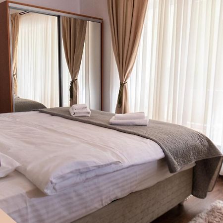 Nature Apartment - Minutes Away From The Old Town And Afi Mall Brašov Exteriér fotografie